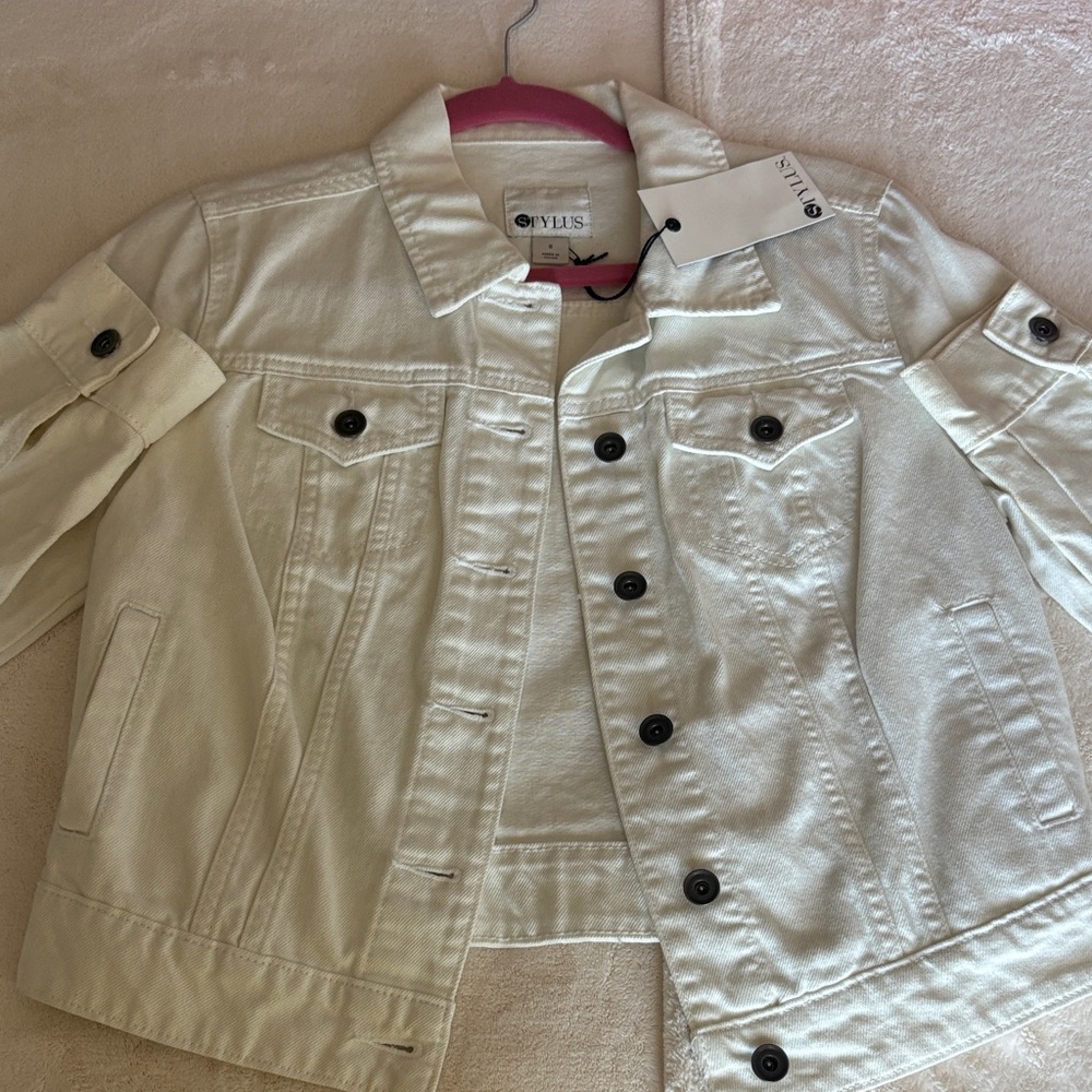 STYLUS White Denim Jacket with Black Buttons